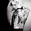 Avril Lavigne-Darkness