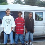 standin gaurd lettin da hoes finish wit a custmer